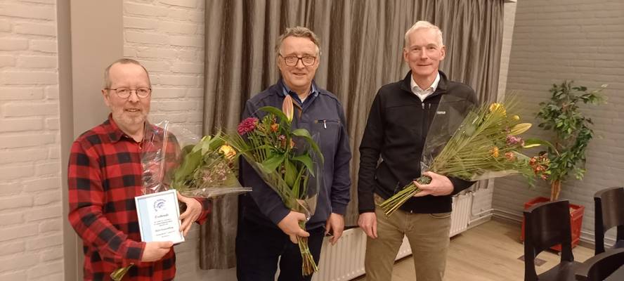 Afbeelding met persoon

Automatisch gegenereerde beschrijving