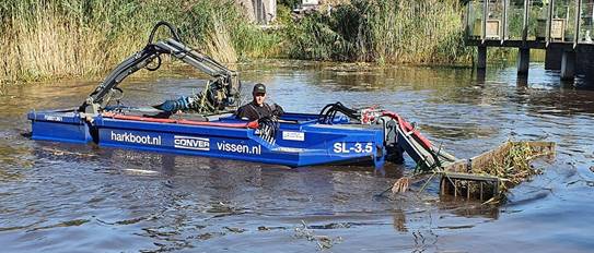 Afbeelding met buitenshuis, water, meer, transport

Door AI gegenereerde inhoud is mogelijk onjuist.