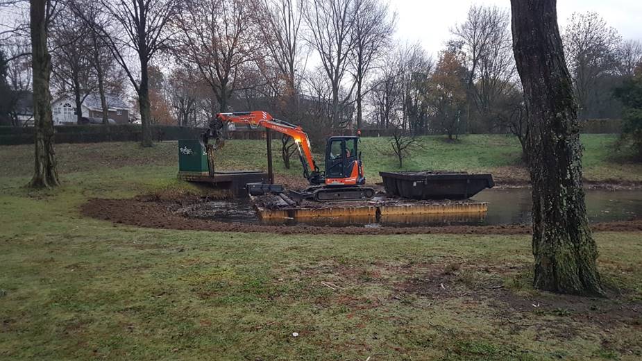 Afbeelding met gras, boom, buiten, veld

Automatisch gegenereerde beschrijving