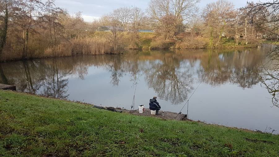 Afbeelding met gras, buiten, water, rivier

Automatisch gegenereerde beschrijving